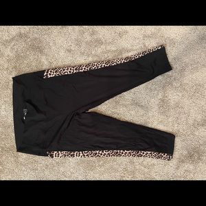 Leopard Pocket Brilliant Hi-Rise Capri 20"